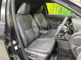 運転席シート廻りは使用感も少なく、良好な状態となっています。前オーナー様が丁寧に使っていたことがよくわかりますね。