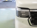 LEDヘッドライトは、点灯の瞬間から光量を発揮し、突然暗くなるトンネルなどでの安定感を高めます。