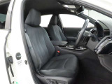 長時間の運転でも疲れにくいシートです。