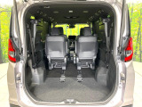 普段のお買い物や通勤、送迎等に十分な荷室スペースを確保しております。セカンドシートを倒すと、大きな荷物の積載も可能です♪
