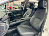 助手席も広々とお使い頂けます。