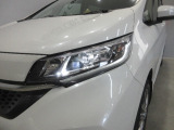 LEDヘッドライトを装備しています。光軸のはっきりした明るいヘッドライトは暗い夜道で効力を発揮します!