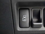 運転席からも操作ができるパワースライドドアです!乗り降り便利なうれしい装備です。