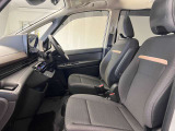【車内ルームクリーニング済】専門スタッフにより車内はきれいにルームクリーニングを行っております。