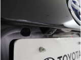 バックカメラが付いているので後方確認が非常にしやすいです。今や運転初心者も熟練者も必須装備!ついていて損はないですね♪