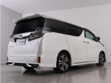 当店では、厳選された車両のみ展示しております。アルファード・ヴェルファイアに特化した専門店ならではの豊富な在庫の中から、お気に入りの一台をお探しください!