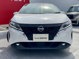 コンパクトなボディサイズです。優れたデザイン性ながら小回りの利くコンパクトボディで、運転しやすいと多くのユーザーから高評価!!