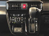 温度を設定すれば、自動で車内の温度管理をしてくれる優れものです♪ATミッションで運転楽々