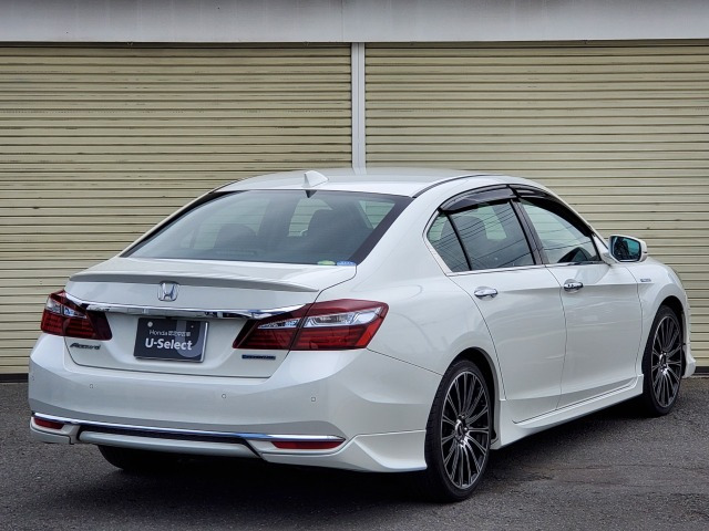 ホンダ アコードハイブリッド 2.0 EX の中古車詳細 (7,000km, ホワイト