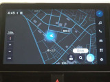 ディスプレイオーディオ(コネクティッドナビ対応)PLUS搭載。T-Connectご契約で2027年4月まで無償で利用できるナビ(期限到来後は有償)と、解約後も利用できる車載ナビが搭載されています。