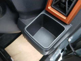 運転席ドリンクホルダー
