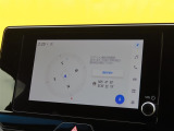 ディスプレイオーディオ(コネクティッドナビ対応)搭載。Tコネクトご契約で2030年11月までナビ機能が無償で利用できます。期限到来後は有償で継続可能です。(車載ナビは非搭載)