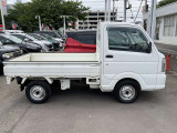 お車でお越しの際は東名高速『秦野中井IC』下車。国道246号線『堀川入り口』交差点そばになります。