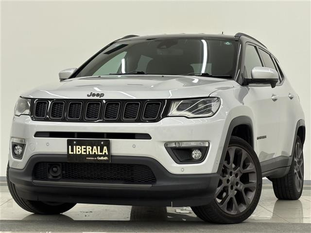 コンパス S モデル 4WD 本革シート
