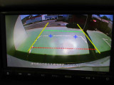 バックカメラを装備しています!見えにくい後方の映像をナビゲーションに表示します。駐停車も安心かつ後方の安全確認もでき、車庫入れも驚くほど楽になります!!運転に自信の無い方でも安心ですね♪