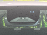 【ホンダセンシング】走行中に前方の車両等を認識し、衝突しそうな時は警報とブレーキで衝突回避と被害軽減をアシスト。より安全にドライブをお楽しみいただけます。