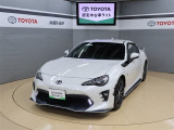 トヨタ認定中古車の安心感はそのままに、まるごとクリーニングと同等商品の当社「キラリフレッシュ」を簡素化し、お買い求めやすくした商品が、「トヨタ認定中古車ライト」です。