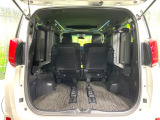 ドライバーによって運転しやすいポジションは異なり、あの車はどうなのか不安なこともありますよね。気になるお車は店頭で乗り込んでご確認いただけます♪