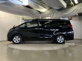 両側パワースライドドア付きだから、狭い駐車スペースなどでの 乗り降りラクラク!小さなお子さまのいるご家庭には嬉しい装備。