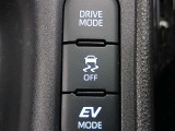 VSC(滑りやすい路面での横滑りを抑え車両の安定性を保つための機能)搭載ですが、雪道などから脱出する時はOFFすると脱出しやすくなる場合があります