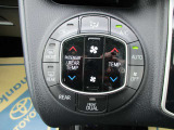 オートエアコンなので、お好みの温度に設定することで車内を快適にしてくれます。