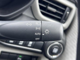 [オートライト]AUTOに合わせておくだけで夜間や、トンネル内で自動でヘッドライトが点灯します!付け忘れ消し忘れがないので楽々☆