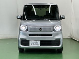 LEDヘッドライトを装備しています。LEDヘッドライトはとても明るく、雨の日や夜間走行も安全・安心です。オートライトコントロール付きで周囲の明るさに応じて自動で点灯・消灯します