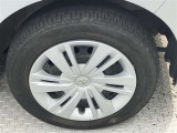 トヨタ認定中古車 5人乗り 27000キロ 全周囲カメラ DVD再生 ナビ&フルセグTV Bluetooth  LEDヘッドライト スマートキー ETC  ドラレコ 定期点検記録簿 衝突軽減ブレーキ 踏み間違い防止措置 盗難防止