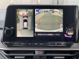 アラウンドビューモニターは、車両の周囲を360度見渡せるカメラシステムです。駐車時の死角をなくし、安全な運転をサポートします。駐車時の死角をなくして、安心・安全な運転を実現できます。
