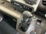 発進時から滑らかに加速する無段階変速のCVTはストップ&ゴーの多い街の中も快適です