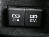 【充電用USB端子】・・・スマートフォンやタブレットの充電ができます。