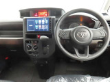 ぜひ展示車の運転席に座ってみてください。