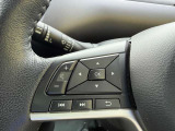【ステアリングスイッチ】ハンドルから手を離さずオーディオ操作の一部が行えます。