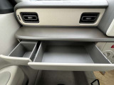 ☆弊社の整備工場には国家資格を持った整備士が多数在籍しております。また、軽自動車だけでなく普通車や外車の整備も実施しておりますのでご購入いただいたお車だけでなくご家族のお車の整備もお任せください☆