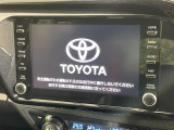 【メーカー純正ナビ】インテリアに溶け込むスタイリッシュな「専用設計」メーカーナビを装備♪視認性や操作性など基本性能にも優れ、より上質なカーライフをお楽しみいただけます。