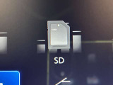 音楽SDカード入ります。