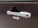中古車は一物一価、同じようなお車でも、整備状況、外内装の状態など様々です。