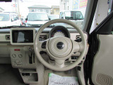 もちろん自動車保険もお任せ下さい。当社には特級資格を持つ保険スタッフが在籍しており丁寧なご説明をさせて頂き安心してご検討頂けます。