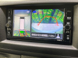 【アラウンドビューモニター】専用のカメラにより、上から見下ろしたような視点で360度クルマの周囲を確認することができます☆死角部分も確認しやすく、狭い場所での切り返しや駐車もスムーズに行えます。