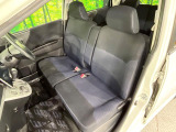 【アームレスト】運転中の身体の負担を軽減してくれるアームレストを装備♪