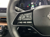 【ステアリングスイッチ】運転中に前方から目線をそらすことなくオーディオ等の操作が可能な便利機能!安心&快適なドライブを演出してくれます。