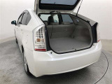「使ってバック・・カードのポイントで月々の負担を軽減」。車種・年式によっては、対象外の車もあります。