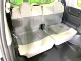 3列目シートはもちろん状態良好☆大人でもゆったりと座って頂けますので、大人数でのお出かけもラクラクです♪ご家族で、気の知れた仲間で、ドライブに行くのが楽しみですね♪