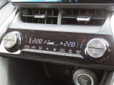 オートエアコンで車内はいつでも快適です♪