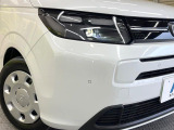 【LEDヘッドライト】悪天候や夜間走行時も良好な視界を確保し安心して運転できる高輝度LEDヘッドライトを装備!点灯速度が早く、消費電力も抑えられています。