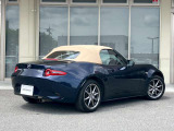 2シーターのオープンカーです。休日のドライブにいかがでしょうか?
