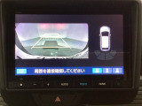 バックでの車庫入れも安心です! リアカメラが付いているバックモニター付のナビを装備しております。バンパーについているソナーや、操作線もついており距離感も画面から確認できます。