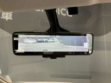 スマートルームミラーも付いてます☆後方ピラーや荷物、後席に同乗している方や曇りなど視界が遮られた場合でも後方カメラからの映像で安全確認をすることが出来て安心です☆