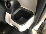 【ドリンクホルダー】こちらにドリンクホルダーがついています!