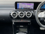 ■10.25インチワイドディスプレイ/純正SDナビ/フルセグTV/360度ビューモニター/USB/Bluetooth/前席左右独立調整機能付きオートエアコン!